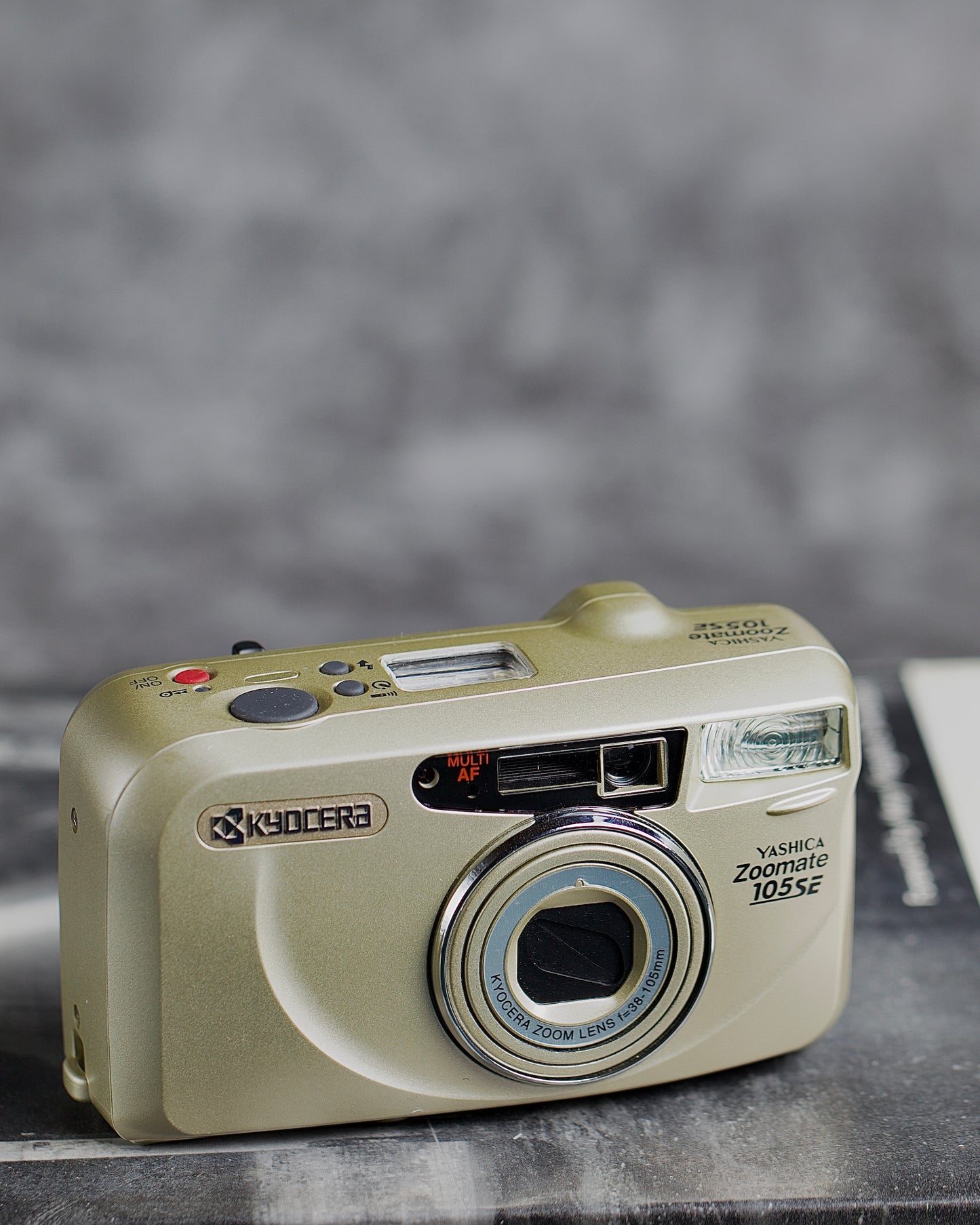 Yashica Zoomate 105SE