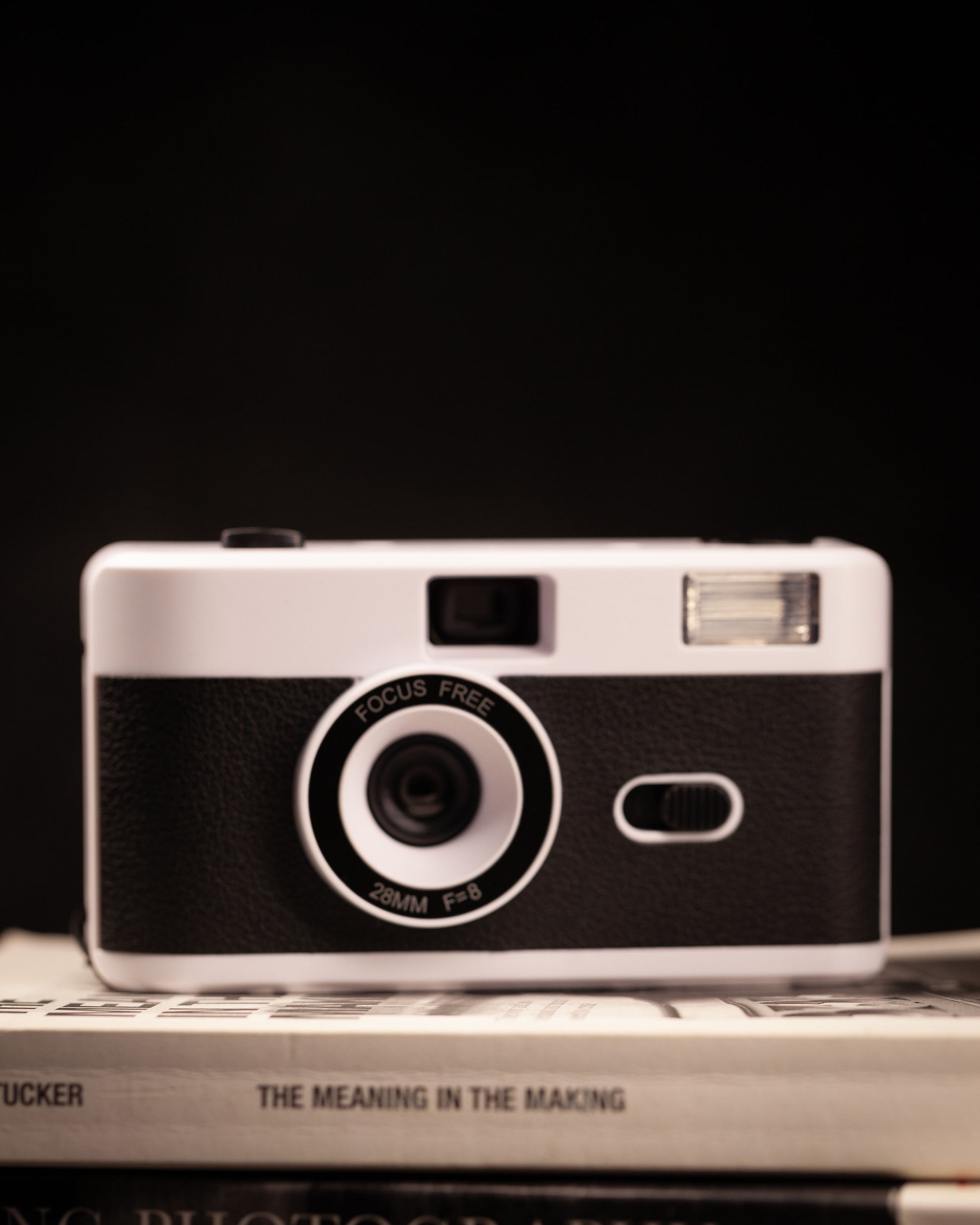 Film Camera 35mm Acouto 35MM Film Camera Reusable Lightweight